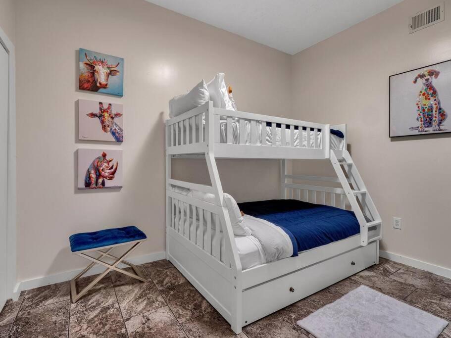 Apartment 3 Bedrm Palace - King Fl Bed & Free Ev Charging