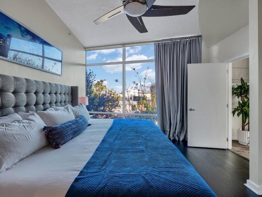 3 Bedrm Palace - King Fl Bed & Free Ev Charging *