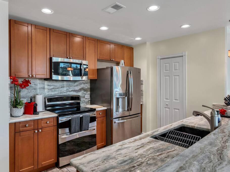 3 Bedrm Palace - King Fl Bed & Free Ev Charging * Orlando
